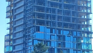 DATİ HOLDİNG'E AİT OTELİ İNŞAATI İÇİN ,YIKIM KARARI VAR, MÜHÜRLÜ AMA İNŞAAT DEVAM EDİYOR HAYIRLI İŞLER!